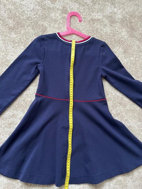 Dievčenske šaty, sergent major,116