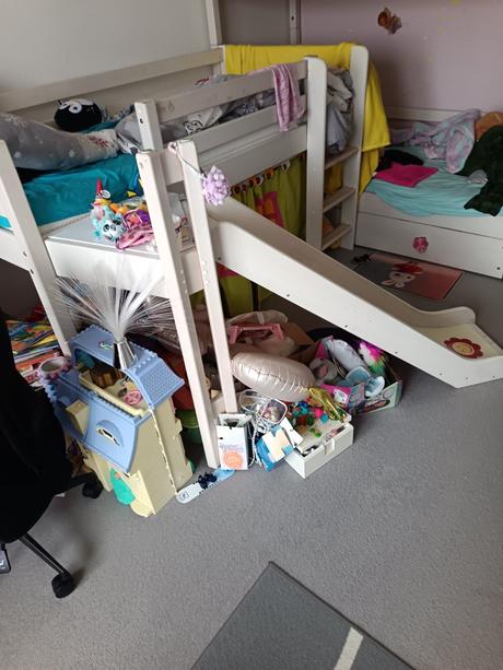 Šmykľavka z masívu smrek s motívom kvietky, šírka (cm): 40,dĺžka (cm): 170