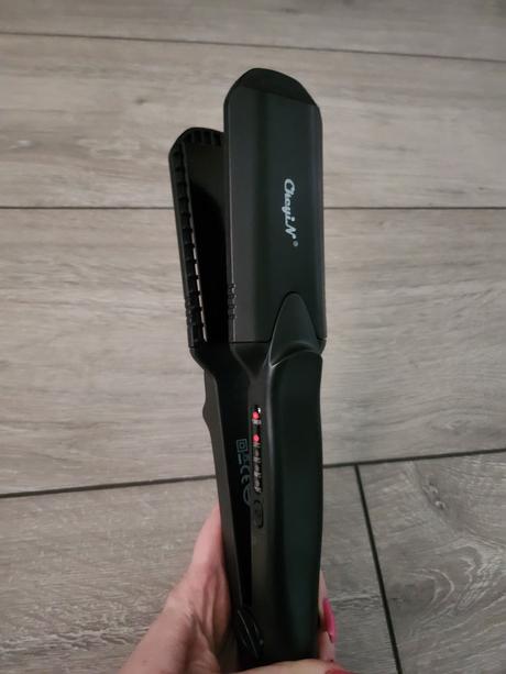 Široká žehlička na vlasy, 