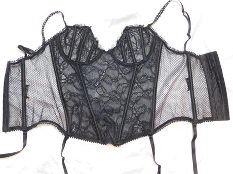 Kvalitný čipkovaný korzet, 75b
