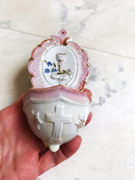 Sakrálna porcelánová starožitnosť, 