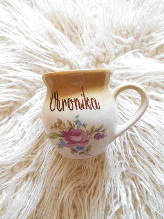 Keramický hrnček s menom veronika, 