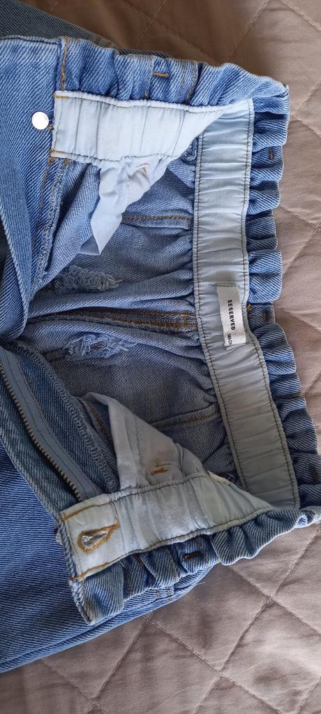 Rifle s motýlikmi, reserved,146