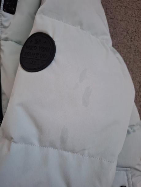 Tepla bunda, c&a,158