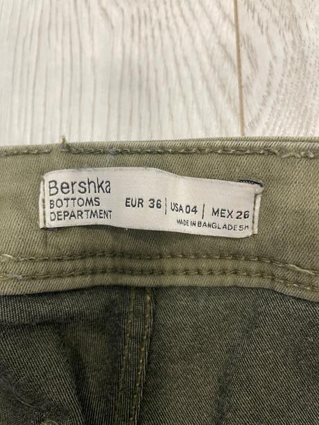 Khaki džínsy, bershka,xs