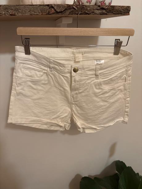 Biele riflove sortky, h&m,38