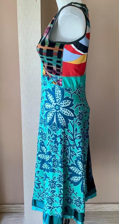 Krasne saty/, desigual,m