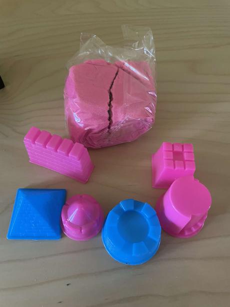 Nový ružový piesok na tvarovanie a formičky, 