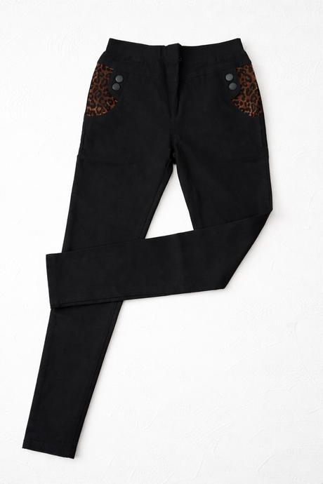 Dámske čierne elastické nohavice s leopardím detai, m