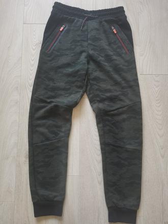 Tepláky maskace, primark,158