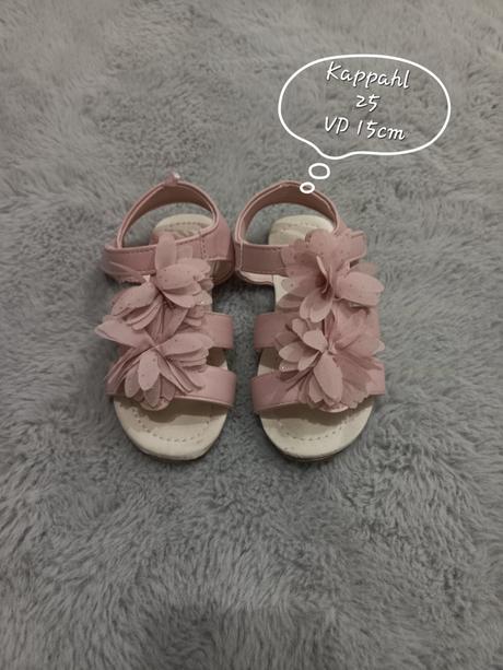 Krásne kappahl sandálky, 25
