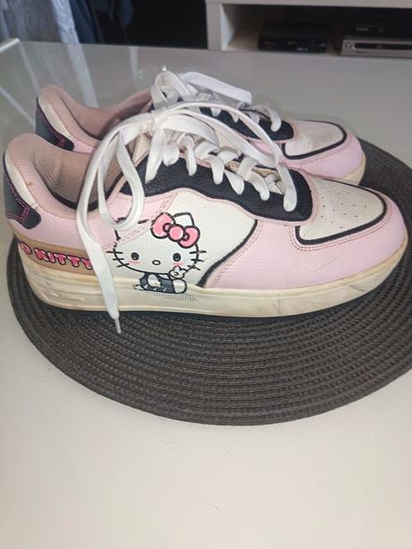 Hello kitty tenisky 39, bershka,39