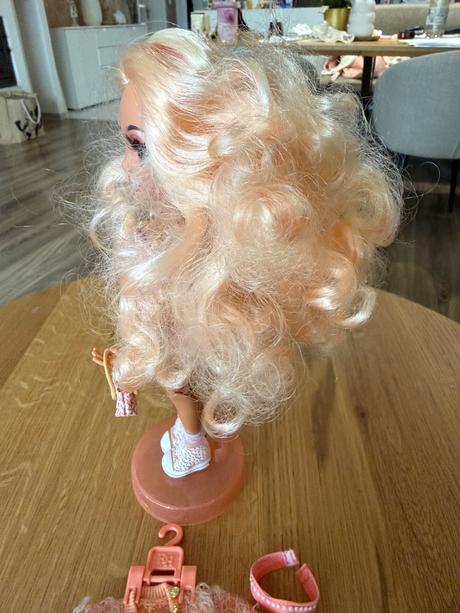 Bábika rainbow high peach, 