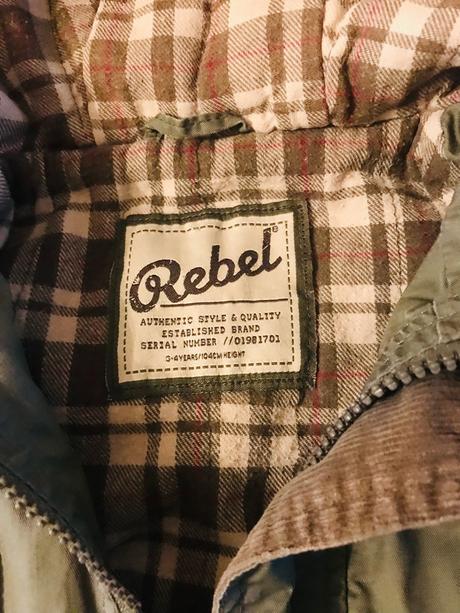 Bunda 104 rebel, rebel,104