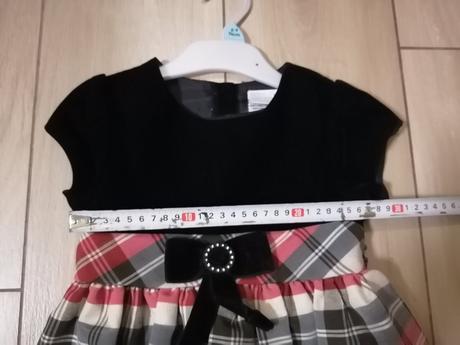 Slávnostné šaty, károvaná sukňa, 104