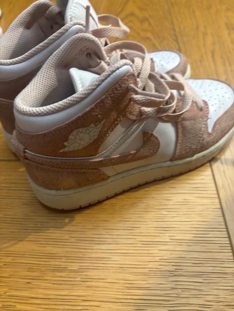 Dievcenske jordany, air jordan,35