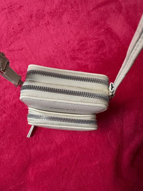 Smotanová crossbody na mobil, 