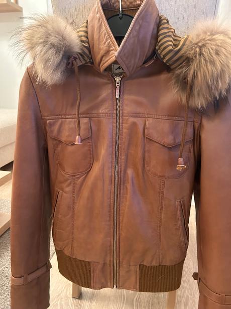 Dámsky koženný kabát s pravou kožušinou, m