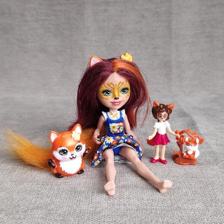 Enchantimals bábika so zvieratkom líška, 