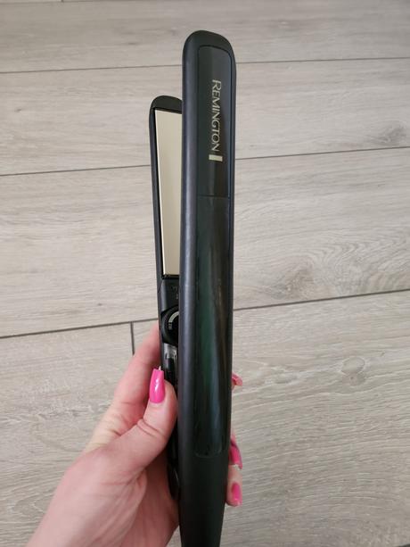 Žehlička na vlasy remington, 