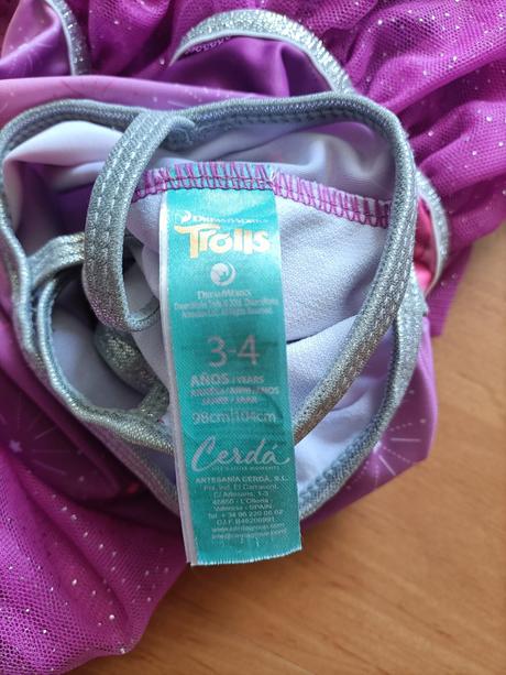 Dievčenské plavky, 104