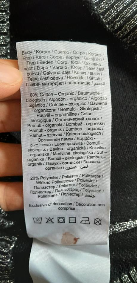 Sviatočný pulóver na dojčenie,