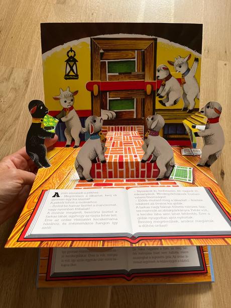 Mora konyvek terbeli mesék,