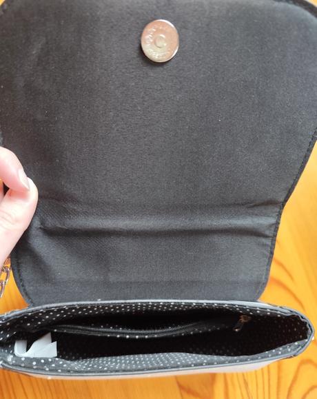 Strieborná kabelka, sinsay