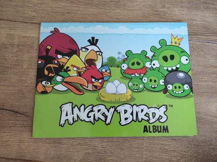 Angry birds samolepkovy album,