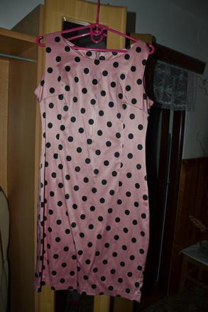 Ružové šaty s čiernymi bodkami, 40