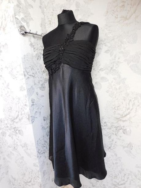 Pekne slavnostne saty, 36