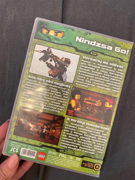 Dvd ninjago po maďarsky, 