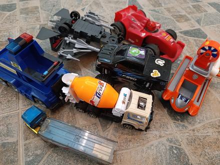 Rôzné autá ,lode , stíhačka, 