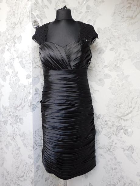 Luxusne puzdrove šaty, 40