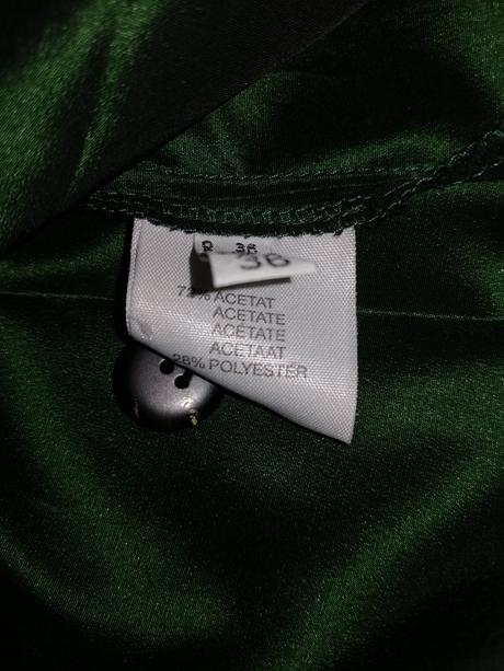 Smaragdové sako, 36