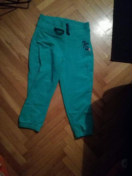 Dievcenske teplaky, 140