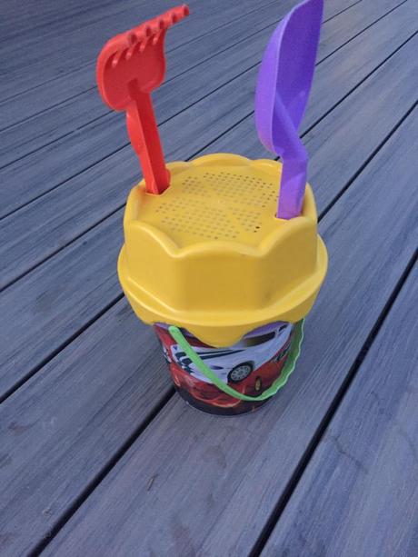 Vedietko s prislusenstvom,