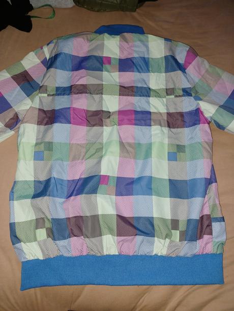 Prechodná bundička, 158