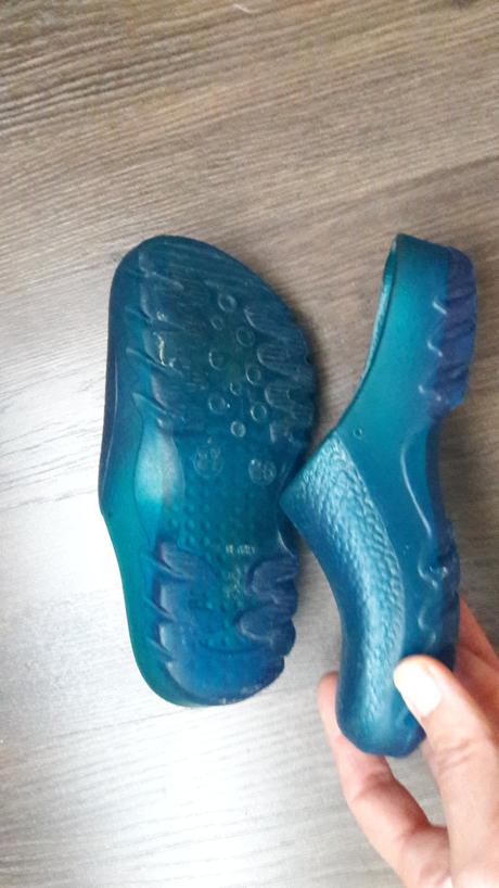 Modré papuče na dvor, 27