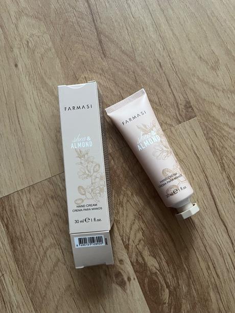 Farmasi krém na ruky, 