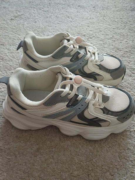 Štýlové tenisky, reserved,34