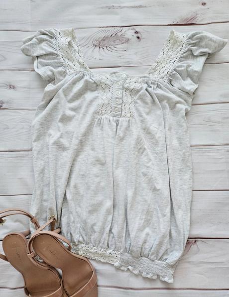 Pekná zaujímavá blúzka, s