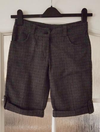 Hrubé šortky k pančuchám, s