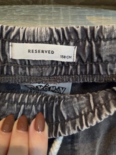 Kraťasy, reserved,158