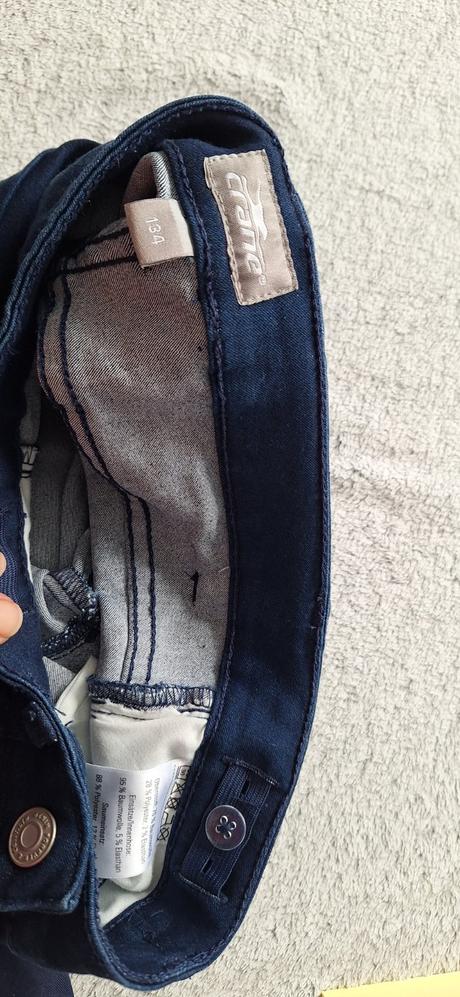 Jazdecke nohavice, 134