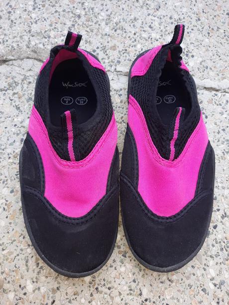 Topánky do vody, 32