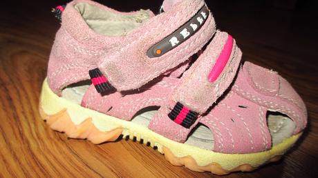 Kožené sandálky, 20