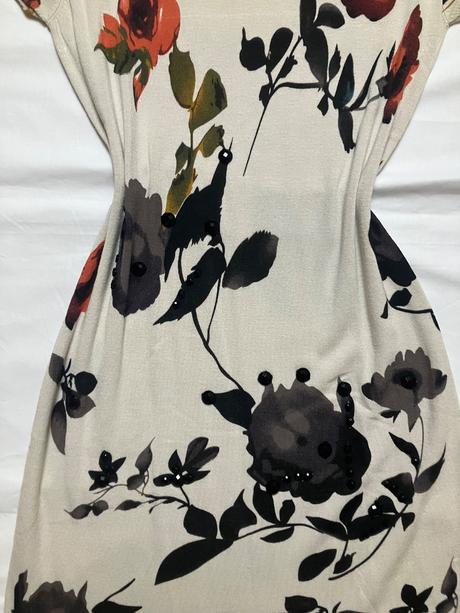 Floral bodycon šaty / elegantné béžové šaty s kvet, l