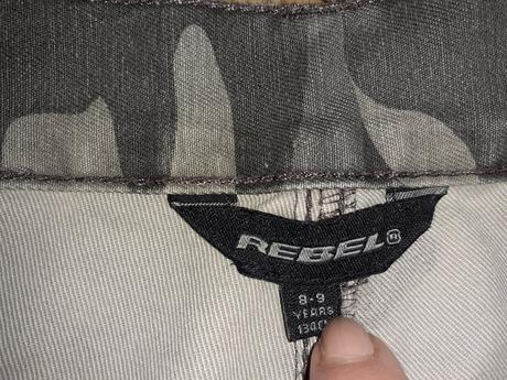 Kraťasy č.134, rebel,134