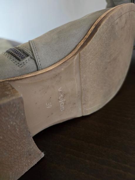 Kožené čižmy, 39